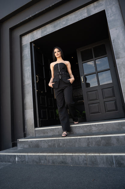 Noir Sophisticate Outfit